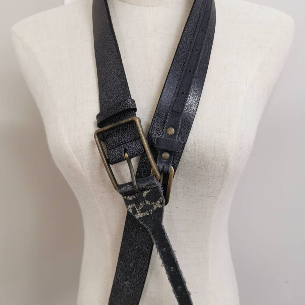 3/$30 Stylish Fashion Accessory: All-Leather Gray Belt (M/L) - Picture 5 of 9